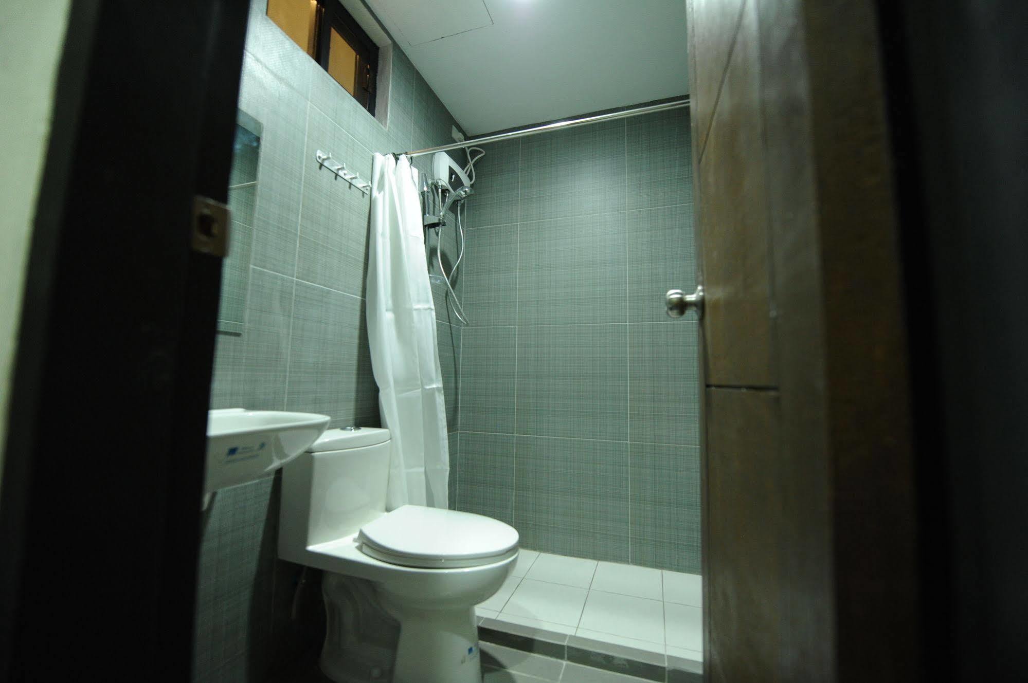 Urban Living Zen Hotel Davao Ngoại thất bức ảnh