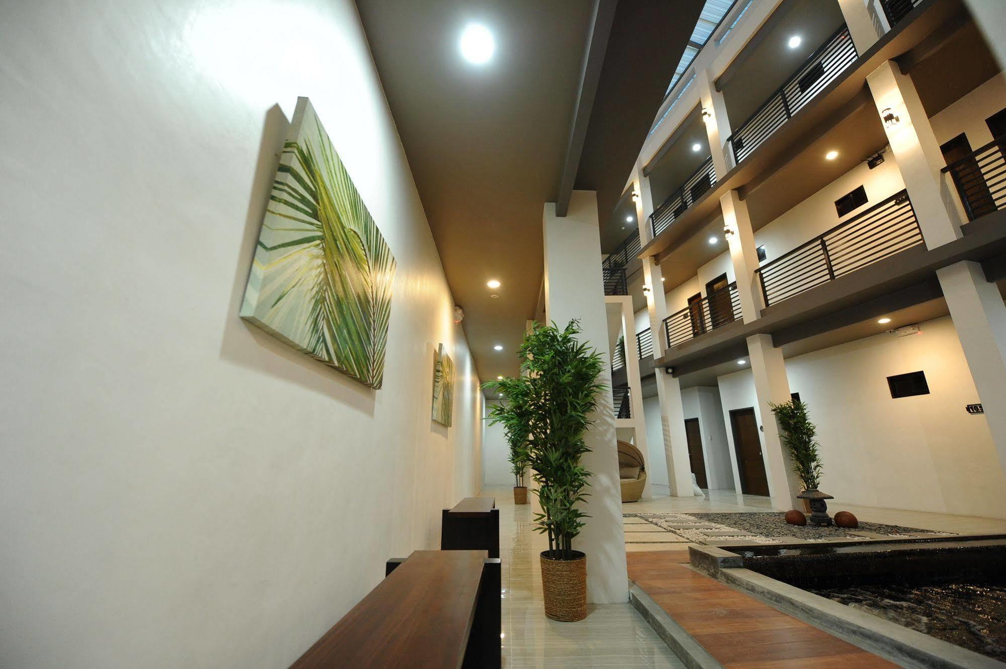 Urban Living Zen Hotel Davao Ngoại thất bức ảnh