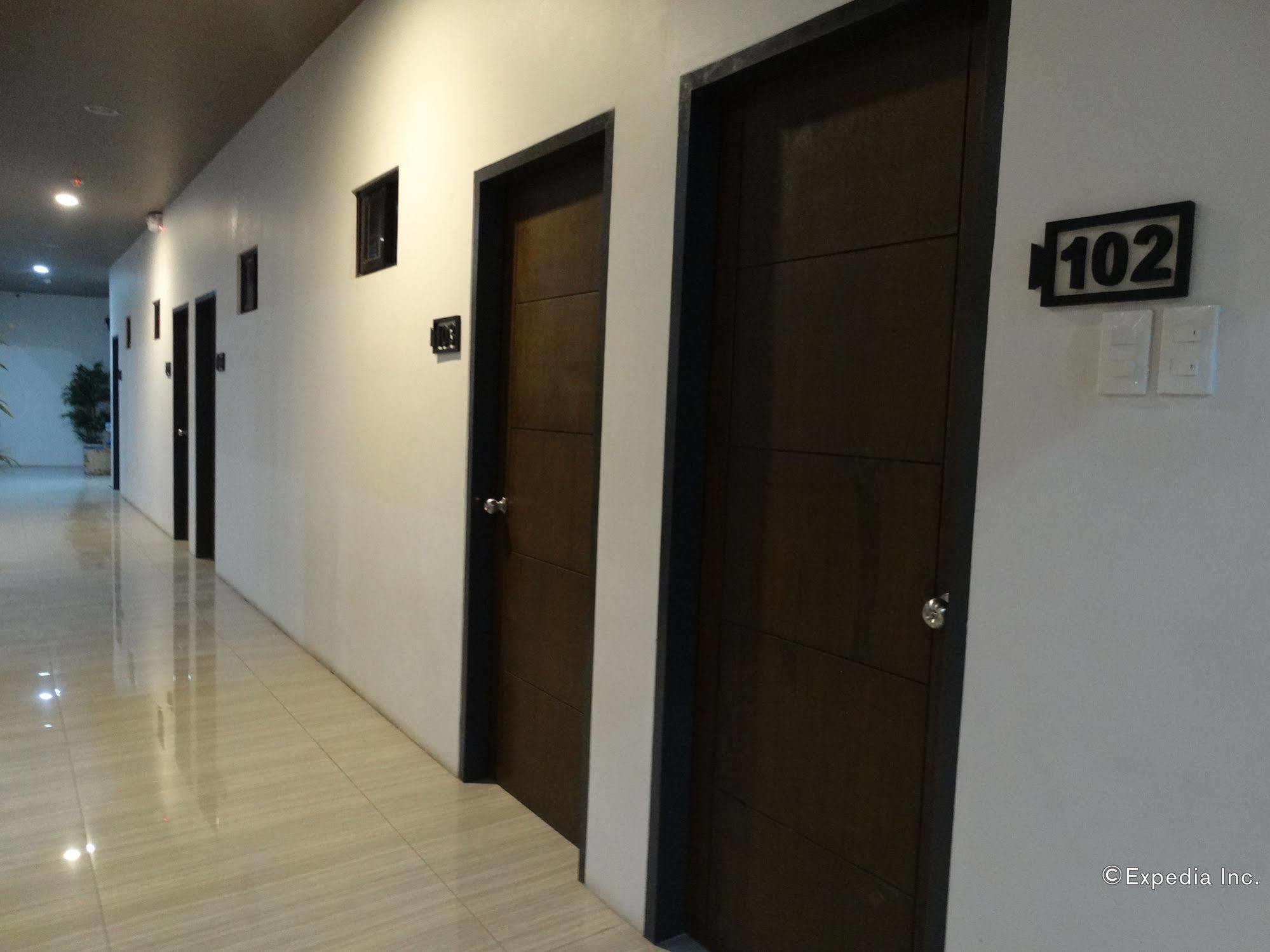 Urban Living Zen Hotel Davao Ngoại thất bức ảnh